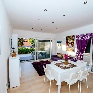 https://boutique-villa-nirvana.hotelinzadar.com